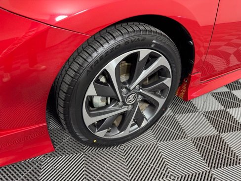 Used 2017 Toyota Corolla iM image 11