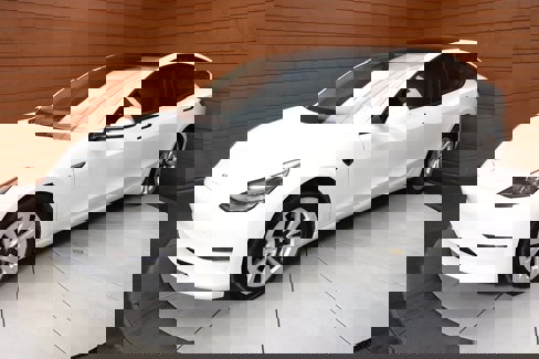 Used 2022 Tesla Model 3 image 8