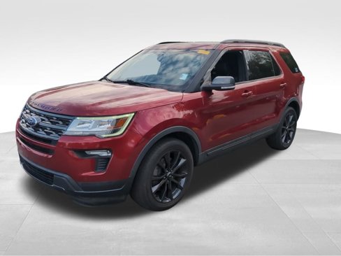 Used 2019 Ford Explorer XLT w/ Equipment Group 202A image 4