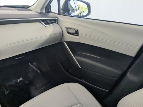 Certified 2023 Toyota Corolla Cross L image 9