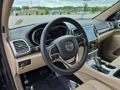 Used 2019 Jeep Grand Cherokee Limited w/ Luxury Group II image 15