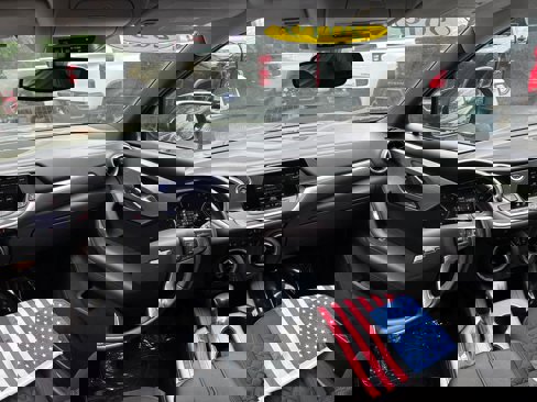 Certified 2019 Chevrolet Blazer LT image 34