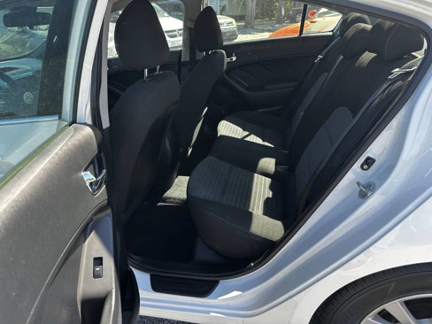 Used 2017 Kia Forte S w/ S Technology Package image 14