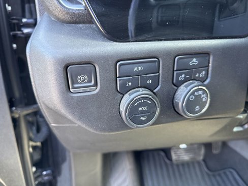 Used 2022 Chevrolet Silverado 1500 LT image 16