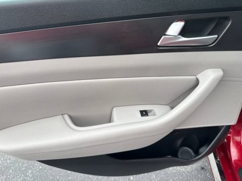 Used 2015 Hyundai Sonata Sport image 16