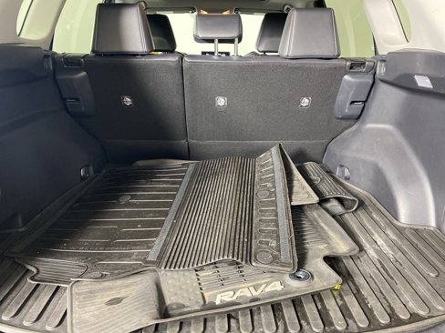 Used 2019 Toyota RAV4 Limited image 39