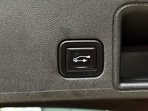 Certified 2022 GMC Terrain SLT image 24