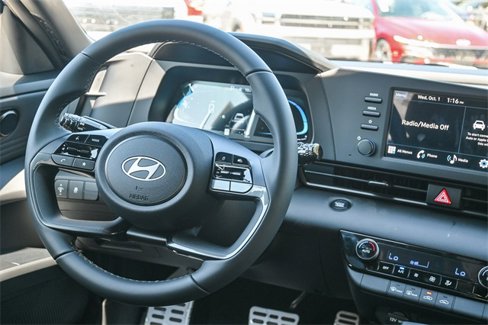 New 2025 Hyundai Elantra Sport image 16
