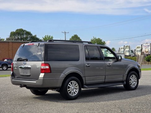 Used 2011 Ford Expedition EL XLT image 9
