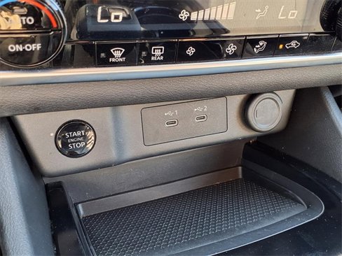 Used 2024 Nissan Rogue SV image 6