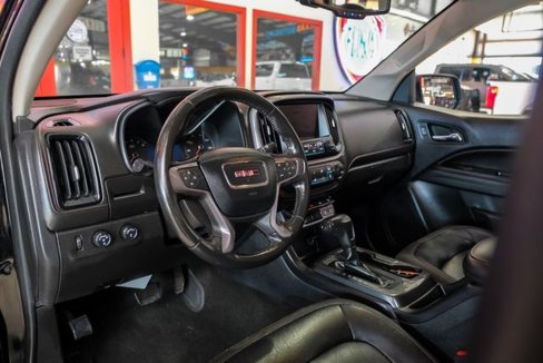 Used 2018 GMC Canyon All Terrain w/ Trailering Package image 5
