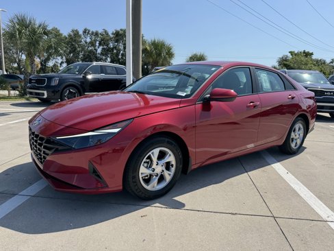 Used 2023 Hyundai Elantra SE image 8