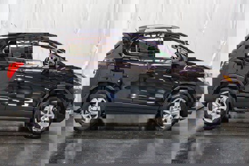 Used 2022 Chevrolet Trax LT w/ LT Convenience Package image 4