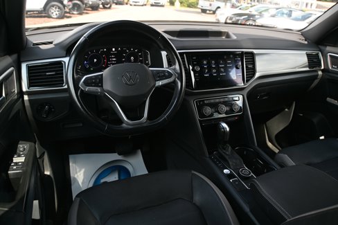 Used 2020 Volkswagen Atlas Cross Sport SEL Premium image 18