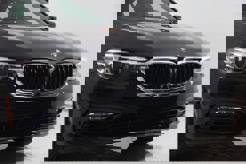 Used 2018 BMW 530i xDrive image 49