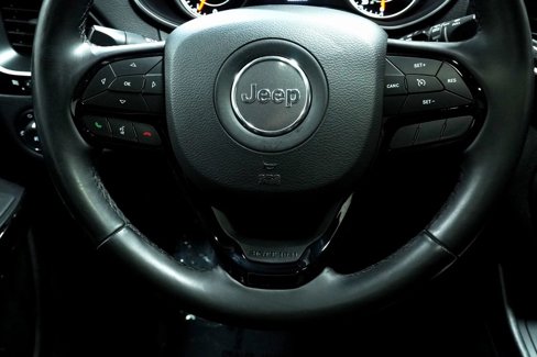 Used 2019 Jeep Cherokee Latitude Plus image 18