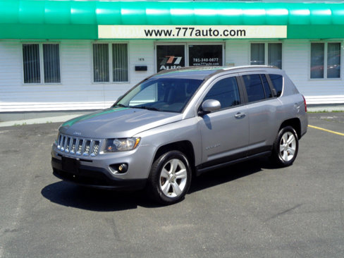 Used 2016 Jeep Compass Latitude image 10