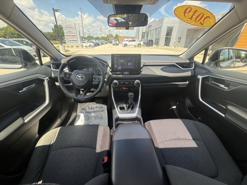 Used 2019 Toyota RAV4 XLE image 35