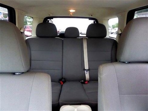 Used 2010 Ford Escape XLT image 14