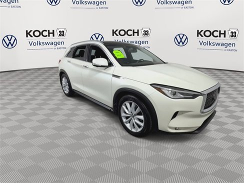 Used 2019 INFINITI QX50 Essential w/ Premium Heat Package image 2