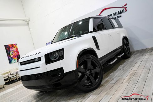Used 2023 Land Rover Defender 110 X-Dynamic SE image 2