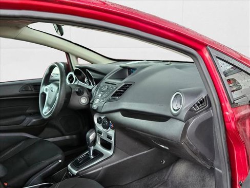 Used 2017 Ford Fiesta SE image 18