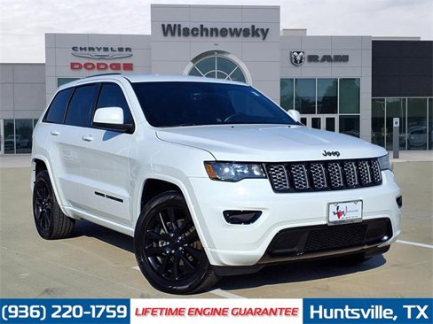 Used 2017 Jeep Grand Cherokee Altitude image 1