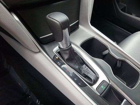 Used 2018 Honda Accord LX image 13