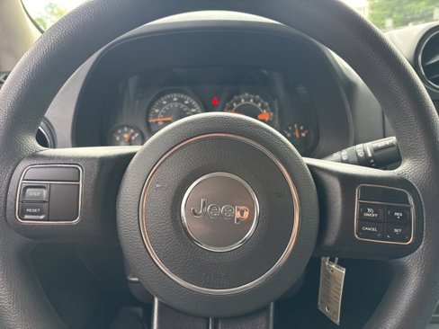 Used 2014 Jeep Patriot Sport w/ Power Value Group image 19