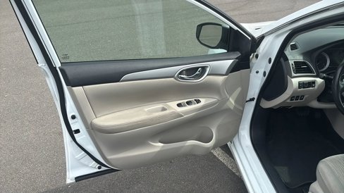 Used 2015 Nissan Sentra SV image 25