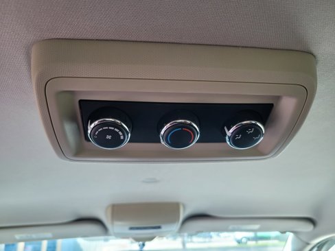 Used 2017 Dodge Grand Caravan SXT image 12