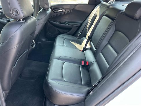 Used 2018 Chevrolet Malibu LT w/ Leather Package image 18