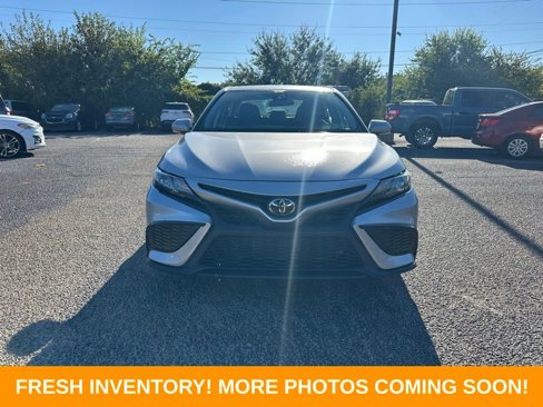 Used 2024 Toyota Camry SE image 2