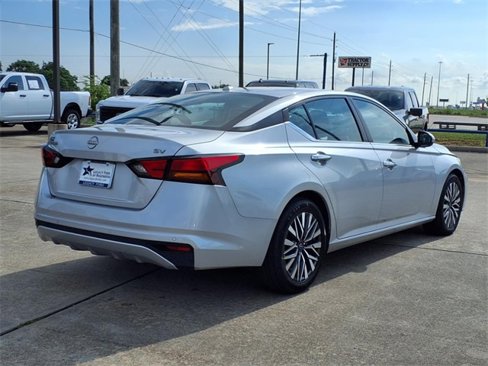 Used 2023 Nissan Altima 2.5 SV image 2