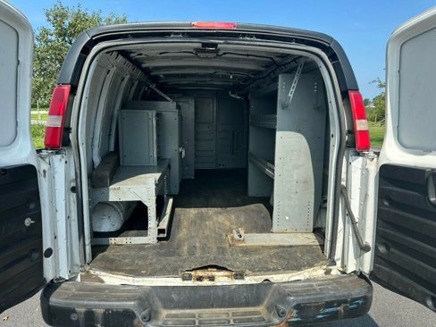 Used 2014 Chevrolet Express 3500 Extended image 10