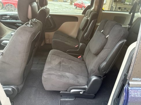 Used 2013 Dodge Grand Caravan SE image 12