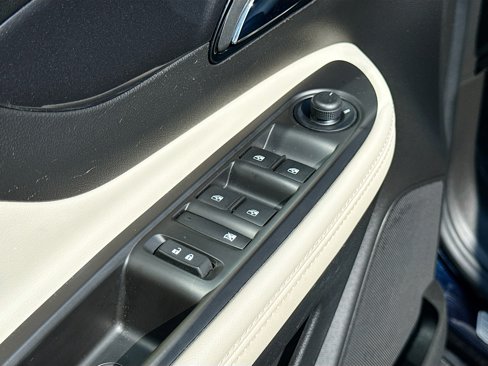 Certified 2022 Buick Encore Preferred w/ Safety Package image 17