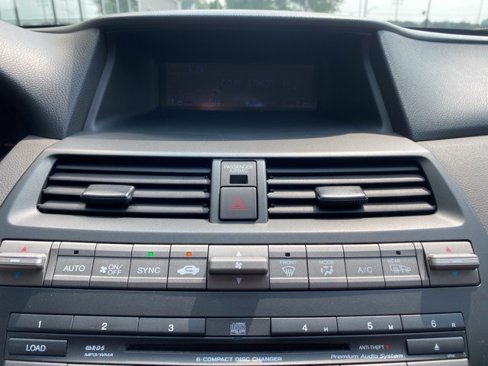 Used 2010 Honda Accord EX-L image 19