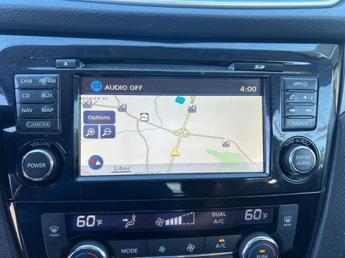 Used 2015 Nissan Rogue SV w/ SV Premium Package image 32