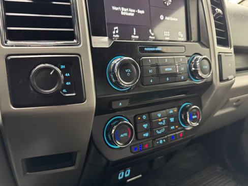 Used 2017 Ford F150 Lariat image 38