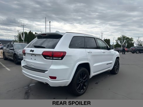 Used 2018 Jeep Grand Cherokee Altitude image 5