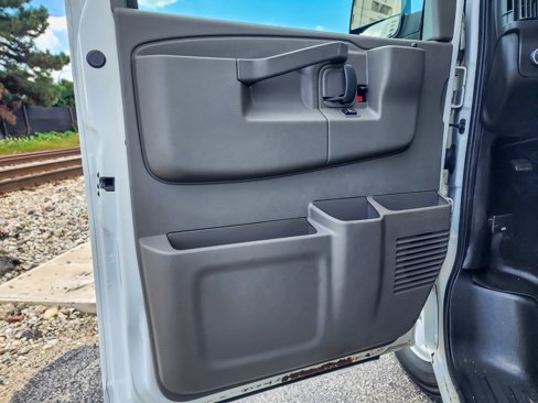 Used 2018 Chevrolet Express 2500 w/ Driver Convenience Package image 13