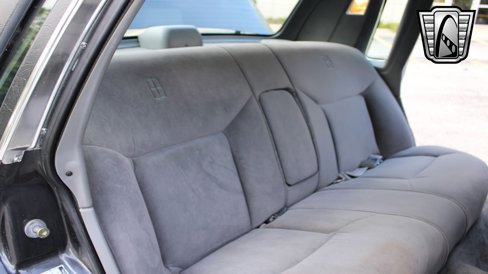 Used 1986 Lincoln Town Car image 13