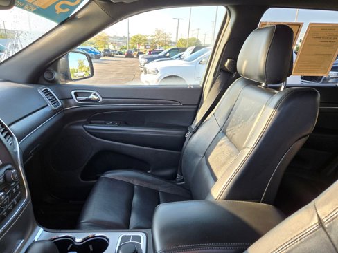 Used 2018 Jeep Grand Cherokee Limited image 25