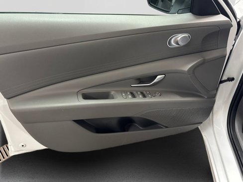 Used 2023 Hyundai Elantra SEL image 23