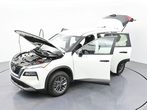 Used 2023 Nissan Rogue S image 43
