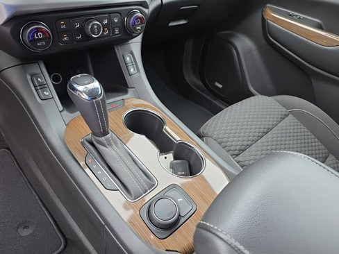 Used 2019 GMC Acadia SLE w/ Driver Alert Package I image 17