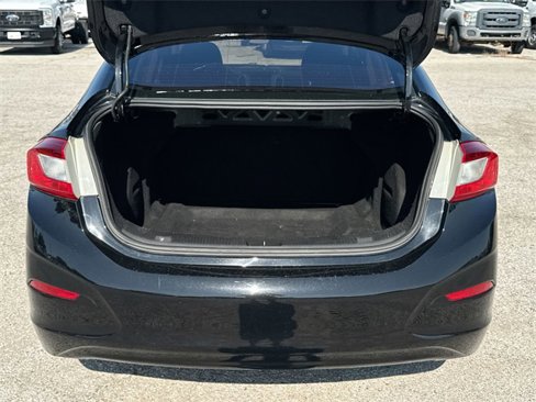 Used 2017 Chevrolet Cruze LS image 22