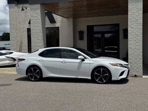 Used 2019 Toyota Camry XSE image 17
