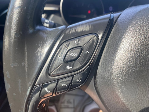 Used 2018 Toyota C-HR XLE image 21
